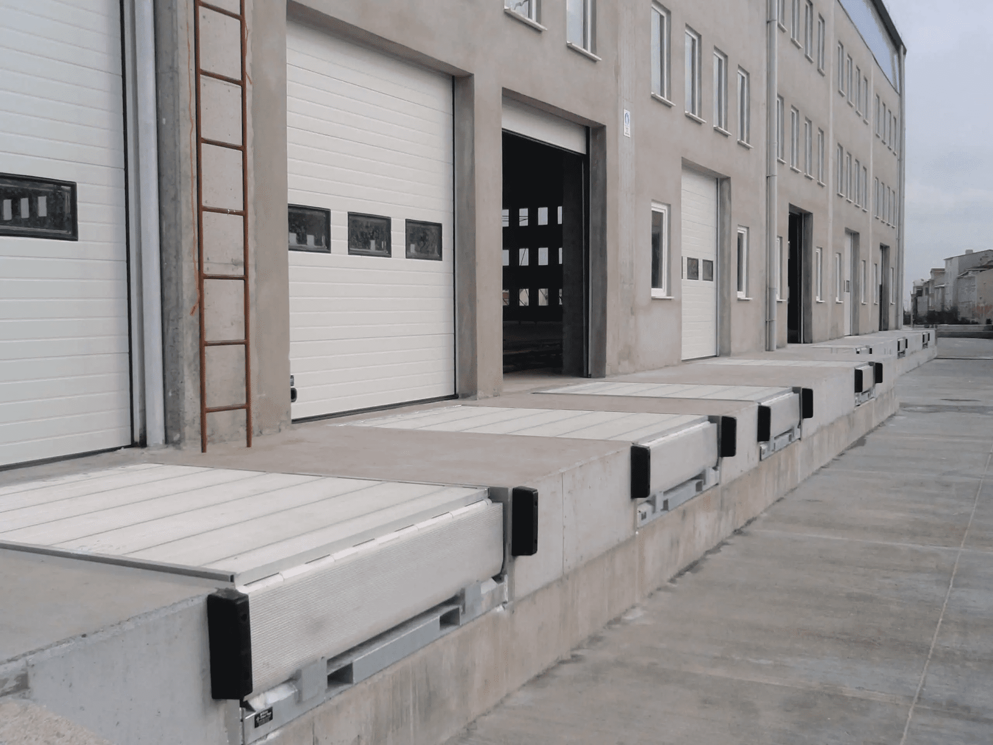 Yükleme Rampası - Cihangir Otomatik Kapı Sistemleri